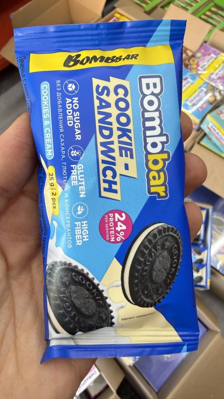 اوريو كوكيز بومبار بالكاكاو وكريمة عالي البروتين وخالي من السكر والجلوتين وزنها 25غم